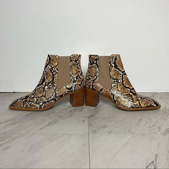 New! Vince Camuto Jentilliy Chelsea Bootie - Picture 5 of 11